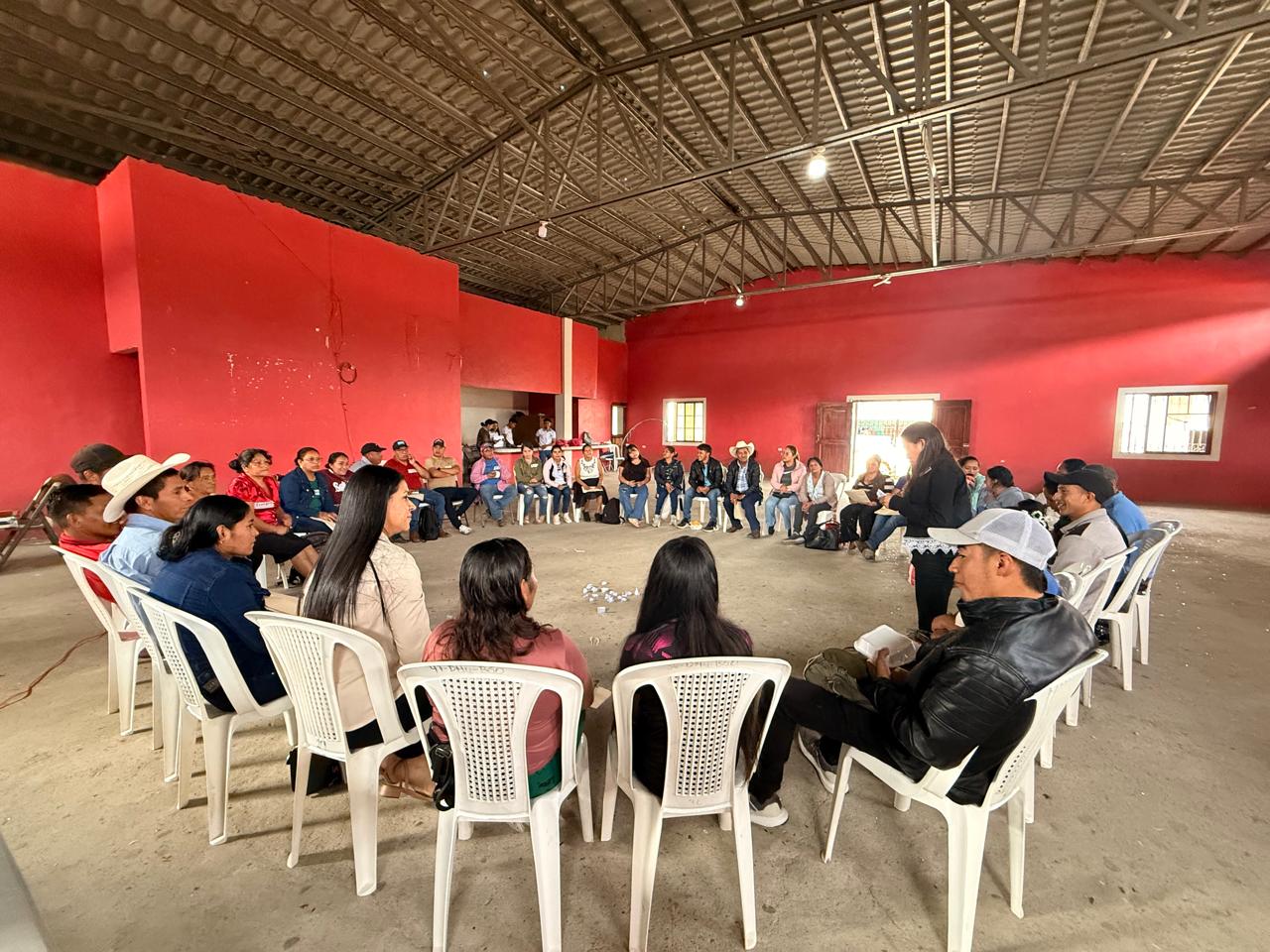 Participantes en una actividad de trabajo territorial
