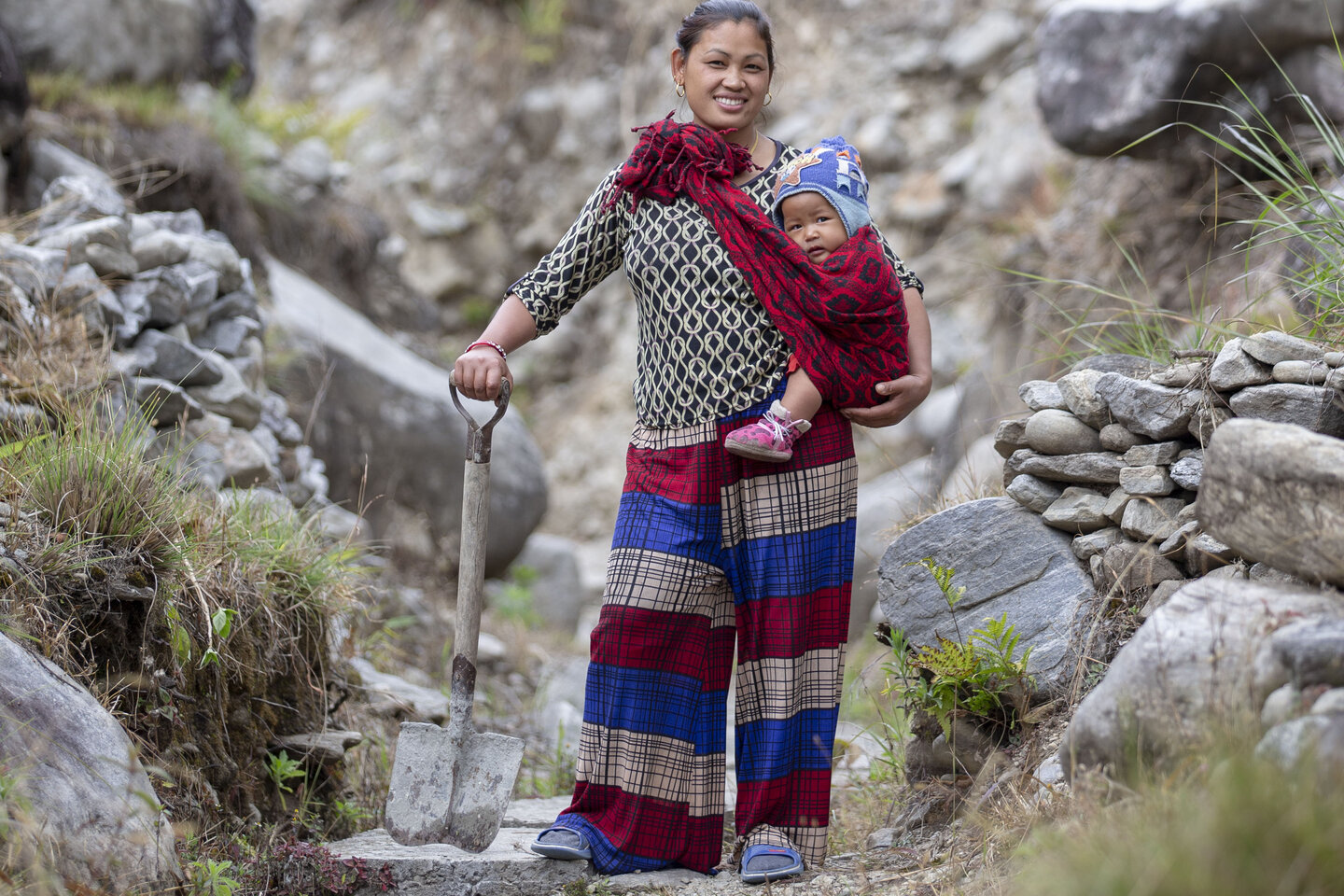 Sarina Lama with her daughter in Halde, Helambu, Sindhupalchwok district, Nepal. 27 February 2020. | © Narendra Shrestha Sarina Lama with her daughter in Halde, Helambu, Sindhupalchwok district, Nepal. 27 February 2020. | © Narendra Shrestha