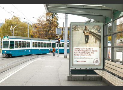 Plakat Bildung – in Zürich fotografiert: Sundar Thapa aus Nepal | © Helvetas / ROD