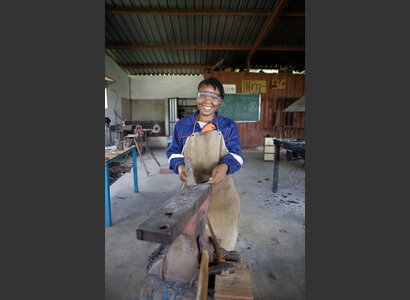 Nilza Tina de Paulo (29 ans) apprend la construction métallique | © Helvetas / Ricardo Franco