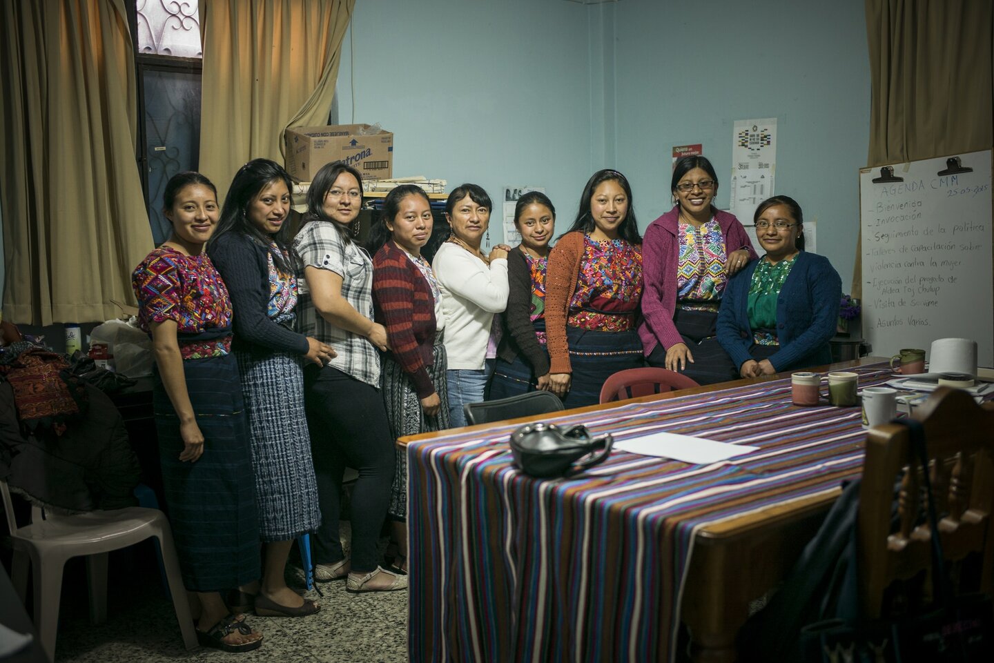 Todas las mujeres que quieren ver cambios en la comunidad se reúnen en la Oficina para la Igualdad de Género en Concepción, Chiquirichapa. | © Helvetas
